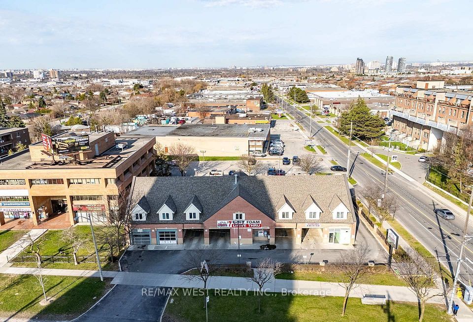 2800 Jane Street, Toronto W05, ON M3N 2H9