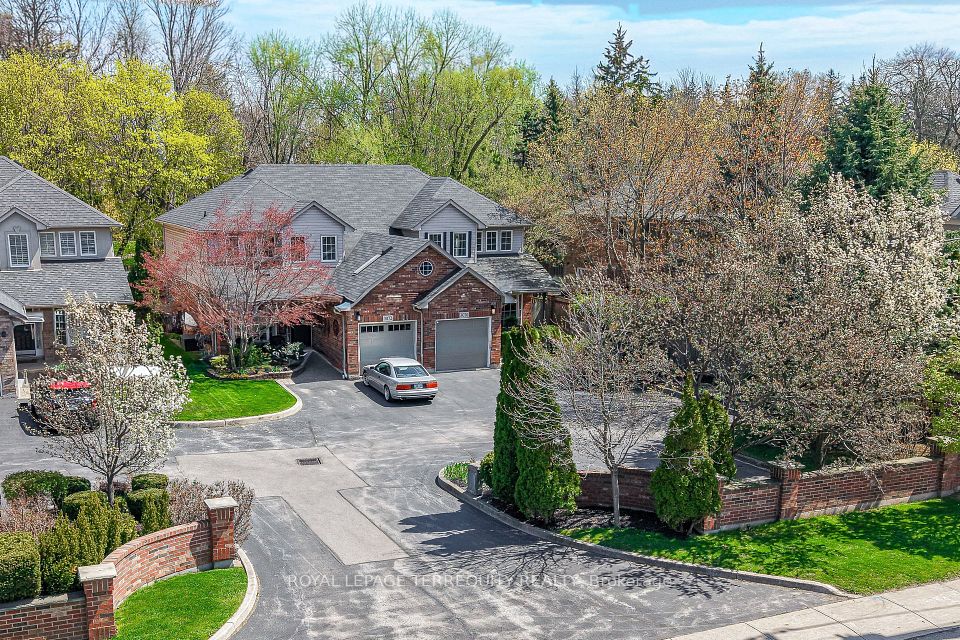 Semi-Detached  at 3076 Lakeshore Road W, Oakville, ON L6L 1J2, Oakville