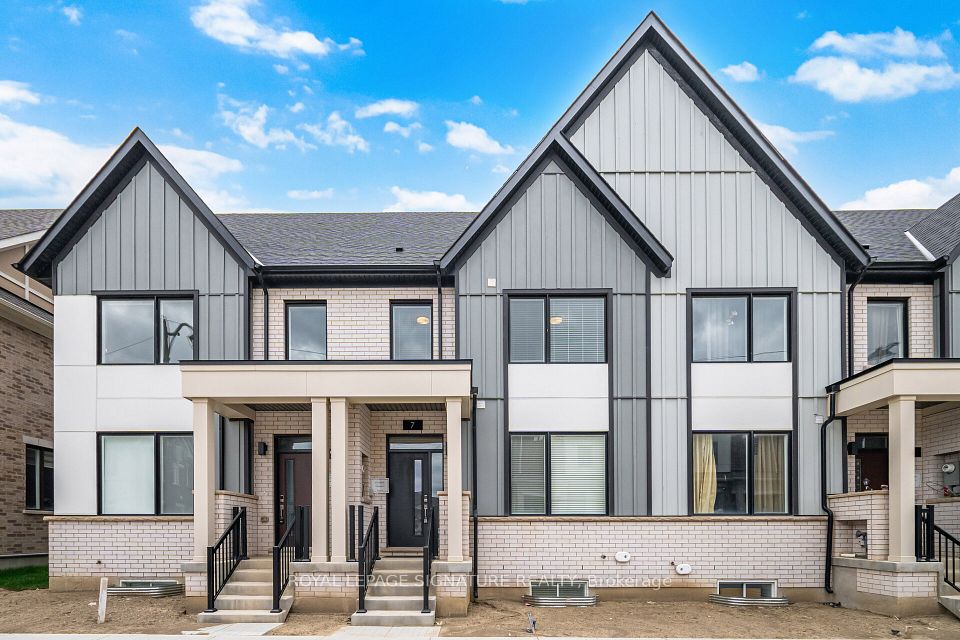 Att/Row/Townhouse at 7 Moosehead Drive, Brampton, ON L7A 5L9, Brampton