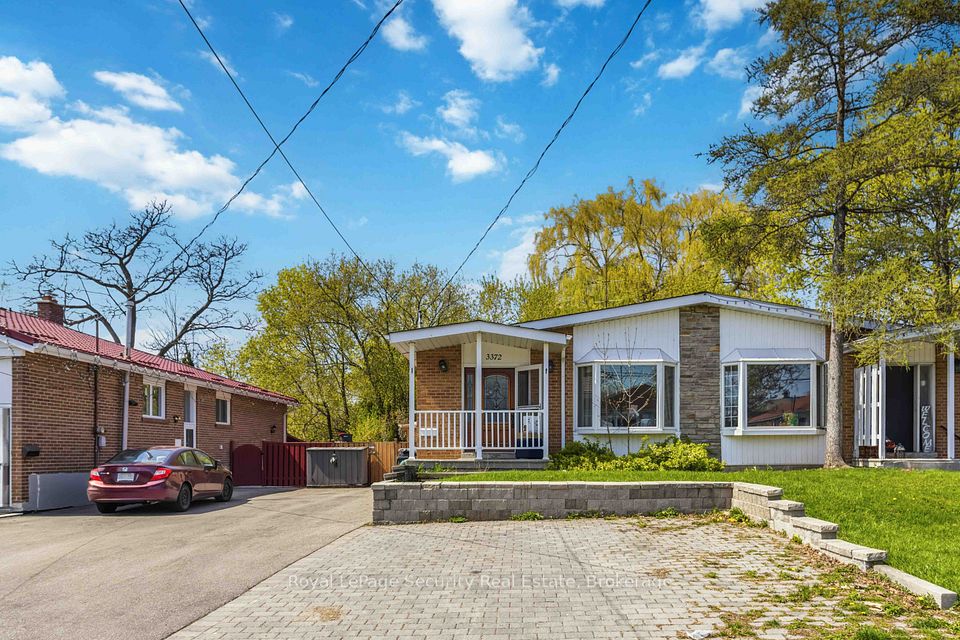Semi-Detached  at 3372 Fellmore Drive Basement, Mississauga, ON L5C 2E2, Mississauga