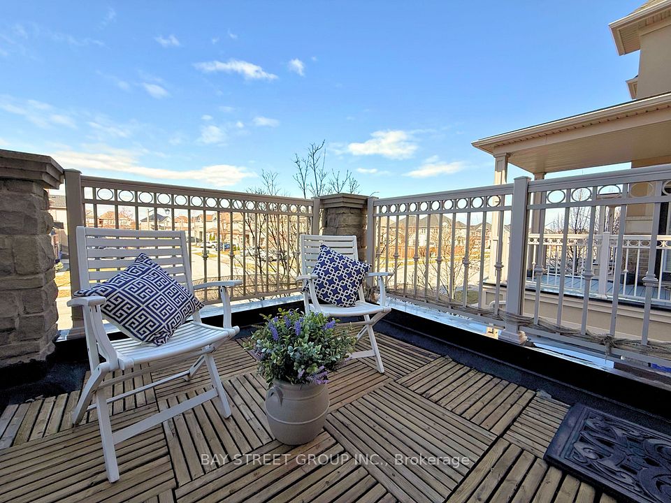 Att/Row/Townhouse at 2564 Grand Oak Trail, Oakville, ON L6M 0S4, Oakville