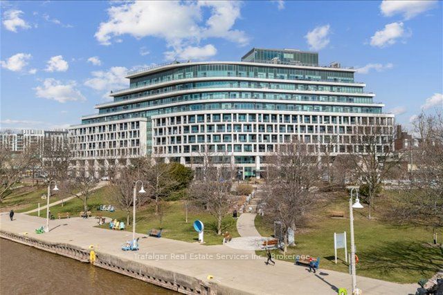 Condo Apartment at 11 Bronte Road 327, Oakville, ON L6L 0E1, Oakville