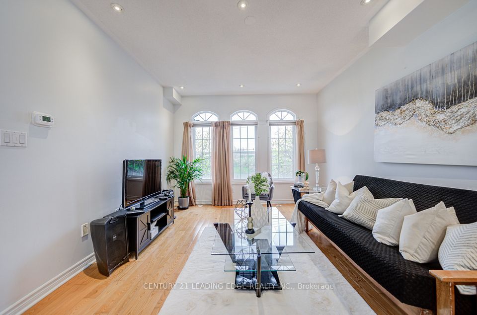 Att/Row/Townhouse at 6604 Opera Glass Crescent, Mississauga, ON L5W 1R8, Mississauga