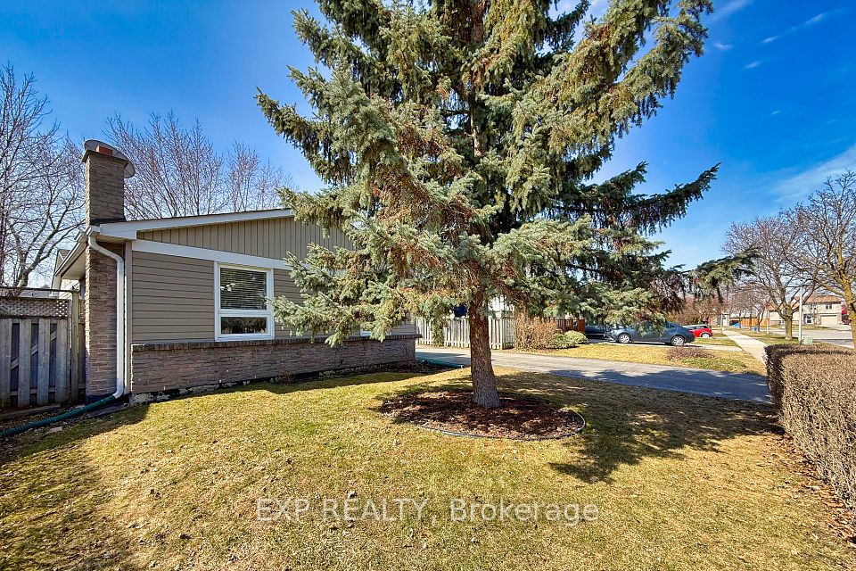 Detached at 584 Elliott Crescent, Milton, ON L9T 3G4, Milton