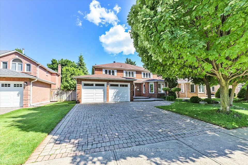 2216 Dunvegan Avenue, Oakville, ON L6J 6P7 at 2216 Dunvegan Avenue, Oakville, ON L6J 6P7, Oakville, ON, L6J 6P7