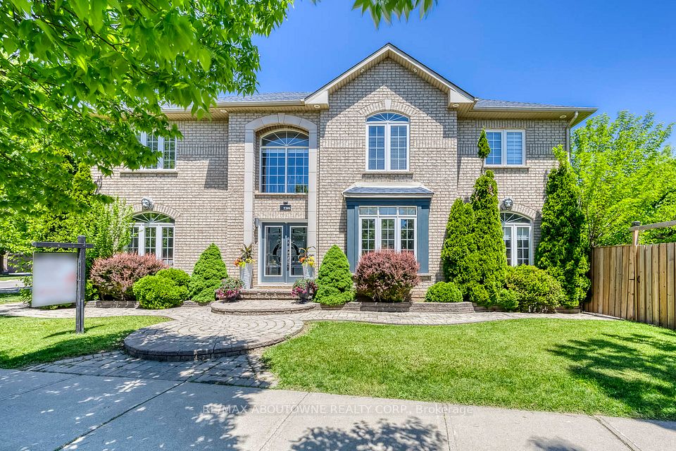 2389 Grand Oak Trail, Oakville, ON L6M 4V4 at 2389 Grand Oak Trail, Oakville, ON L6M 4V4, Oakville, ON, L6M 4V4