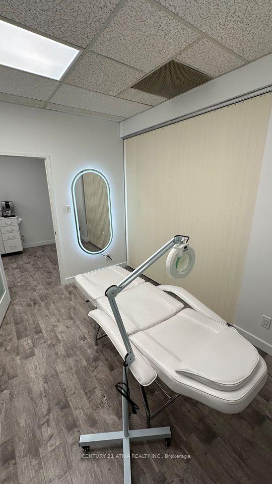 557 Dixon Road 106, Toronto W10, ON M9W 1A8