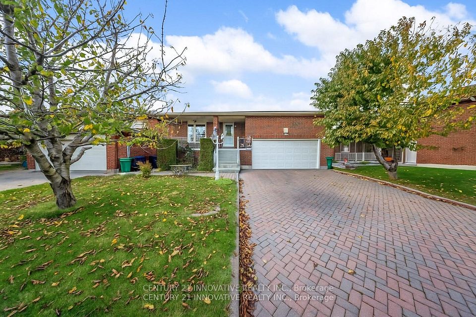 816 Willowbank Trail, Mississauga, ON L4W 3M2 at 816 Willowbank Trail, Mississauga, ON L4W 3M2, Mississauga, ON, L4W 3M2