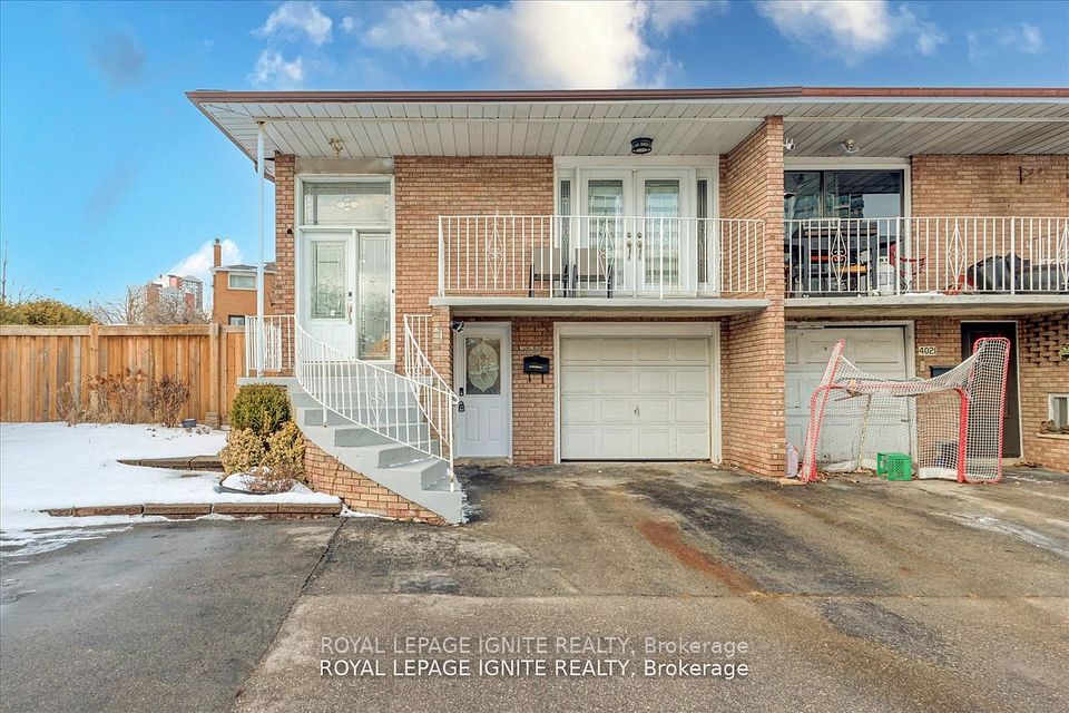 Semi-Detached  at 4023 Bishopstoke Lane, Mississauga, ON L4Z 1H9, Mississauga