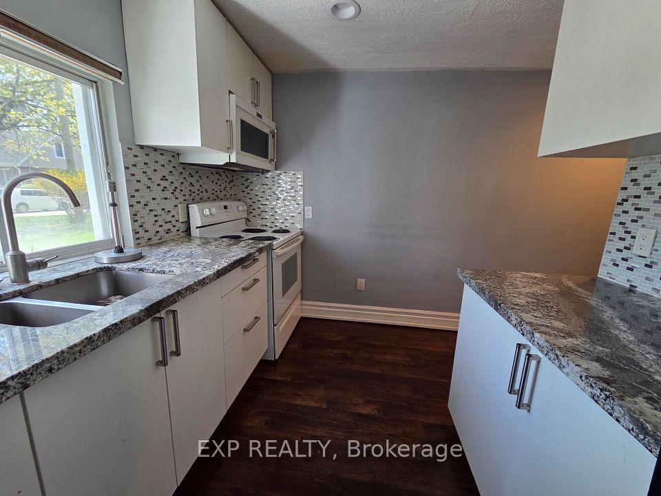 Detached at 2021 Edinburgh Drive 2, Burlington, ON L7R 2C8, Burlington