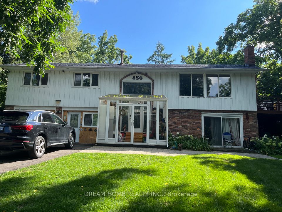 Detached at 850 Clarkson Road S Room A, Mississauga, ON L5J 2V3, Mississauga