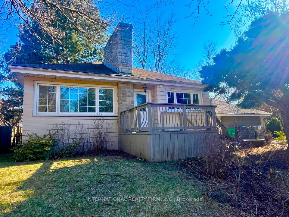 Detached at 2143 Grange Drive, Mississauga, ON L5B 1P4, Mississauga