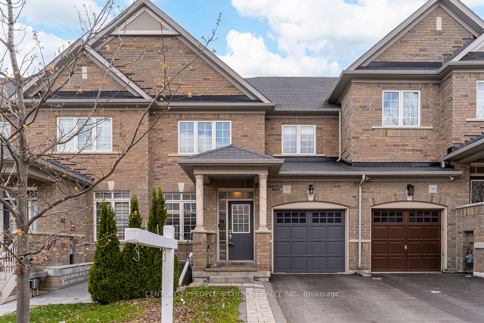 Att/Row/Townhouse at 32 Yellow Sorrel Road, Brampton, ON L6R 0B6, Brampton