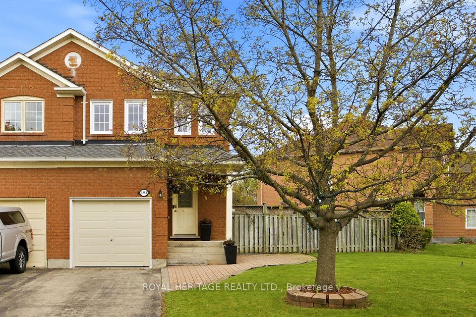 Semi-Detached  at 1251 Quest Circle, Mississauga, ON L5N 8B6, Mississauga