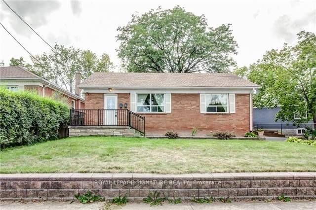 Duplex at 1354 Augustine Drive Upper, Burlington, ON L7P 2M8, Burlington