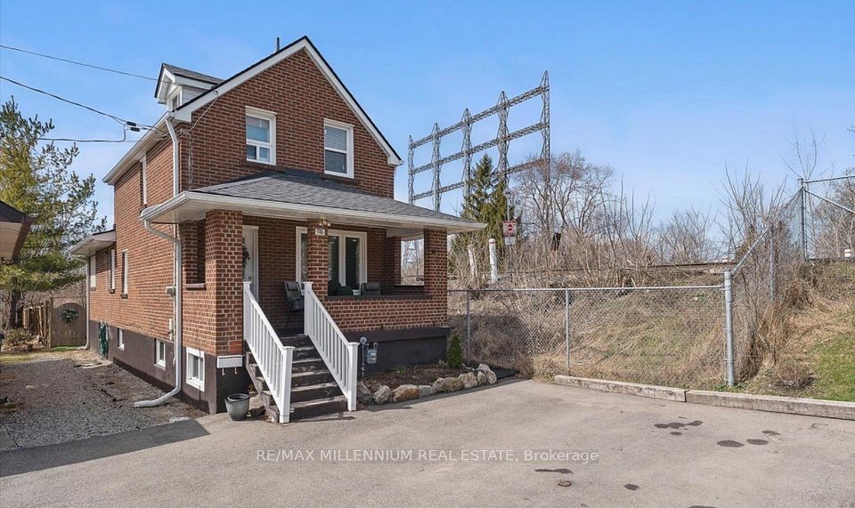 Detached at 1106 Haig Boulevard, Mississauga, ON L5E 2M5, Mississauga