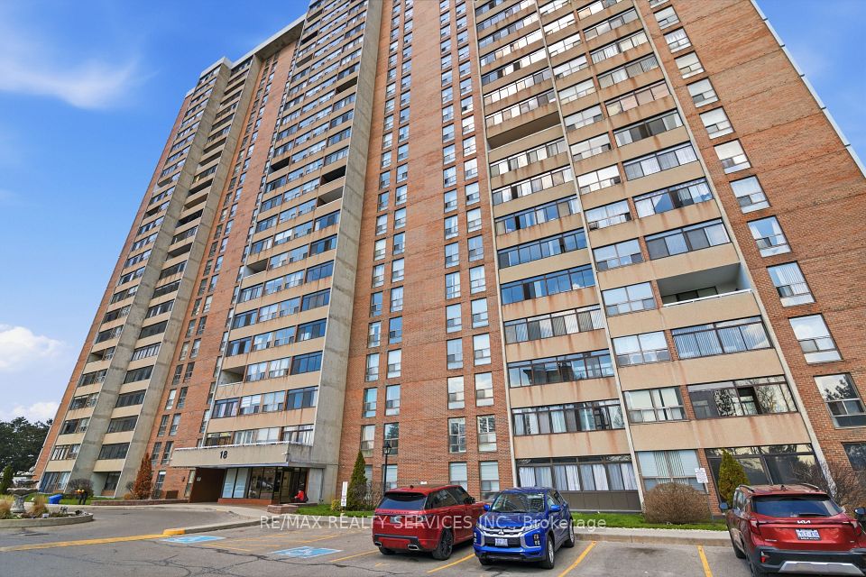 Condo Apartment at 18 Knightsbridge Road 304, Brampton, ON L6T 3X5, Brampton