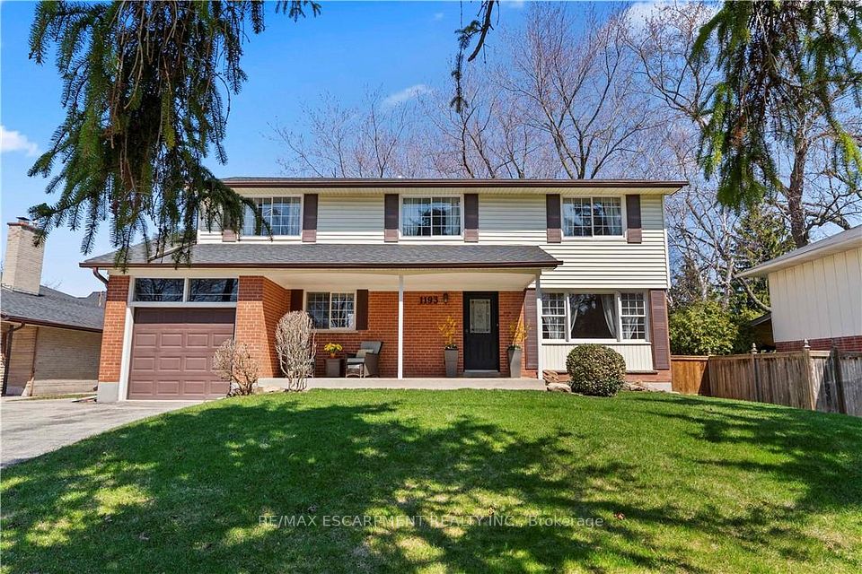 Detached at 1193 Sixth Line, Oakville, ON L6H 1W8, Oakville