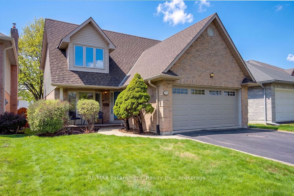 Detached at 794 Hawkins Crescent, Burlington, ON L7S 2C3, Burlington