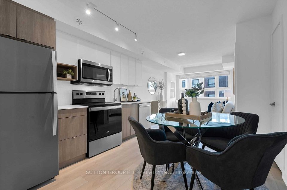 Condo Townhouse at 1133 Cooke Boulevard 803, Burlington, ON L7T 4A8, Burlington