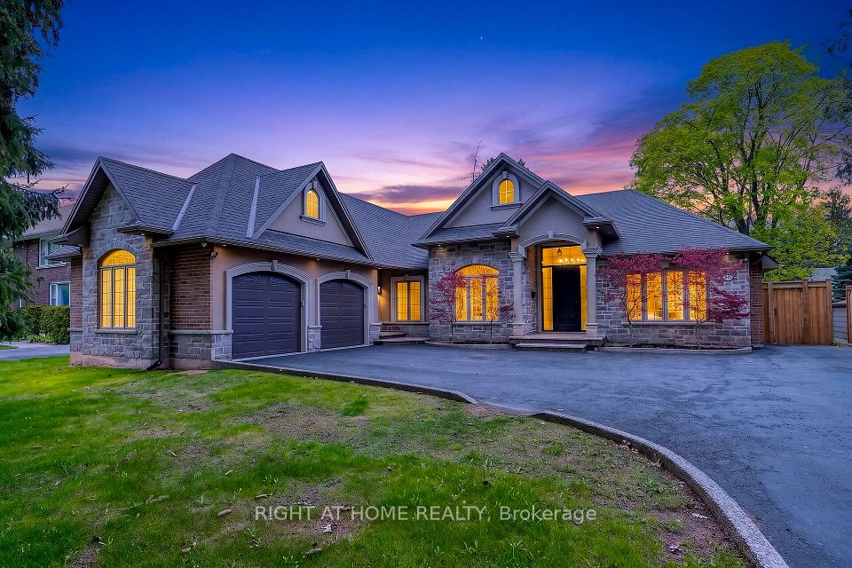 Detached at 775 King Road, Burlington, ON L7T 3K7, Burlington