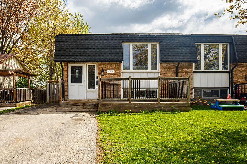 Semi-Detached at 2367 Middlesmoor Crescent, Burlington, ON L7P 3X4, Burlington