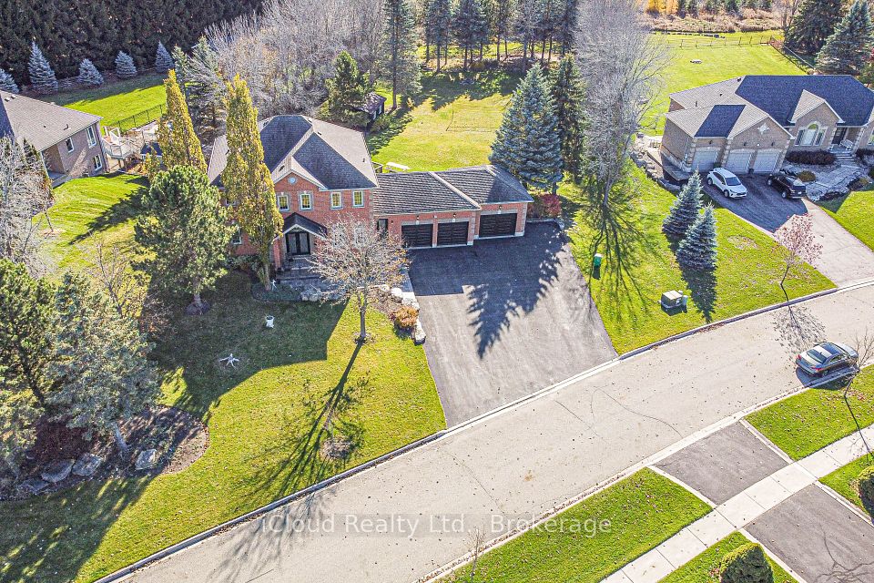 Detached at 25 Giles Road, Caledon, ON L7K 0B6, Caledon