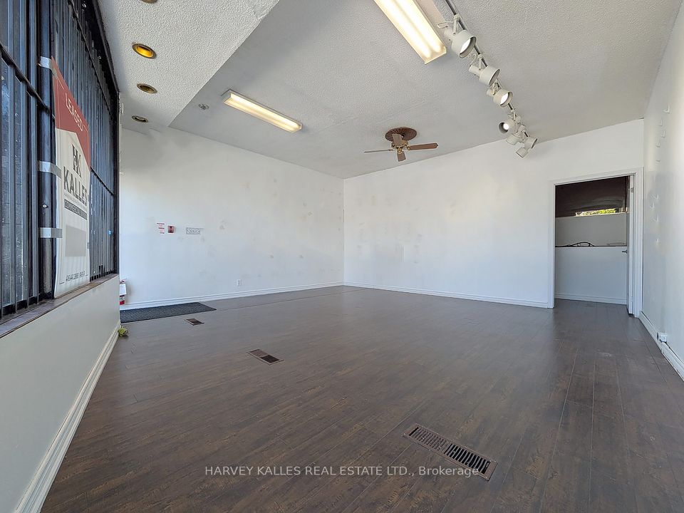 3811 Lake Shore Boulevard W, Toronto W06, ON M8W 1R2