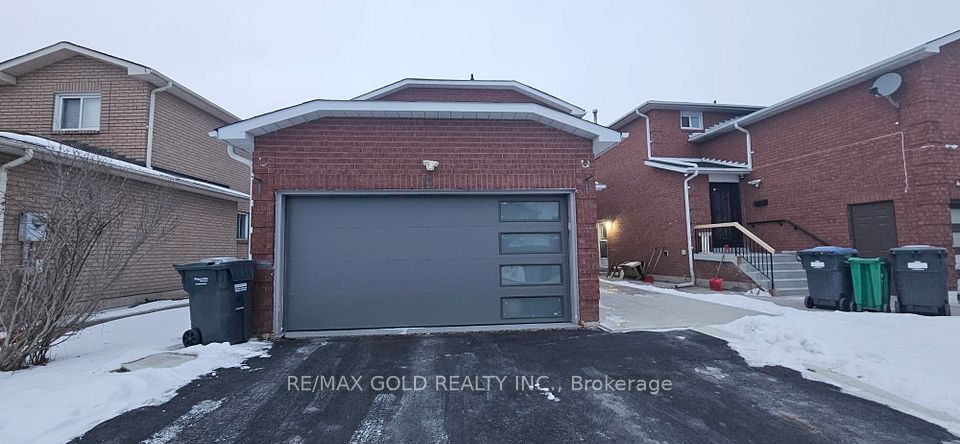 Detached at 15 Valonia Drive Upper, Brampton, ON L6V 4J2, Brampton