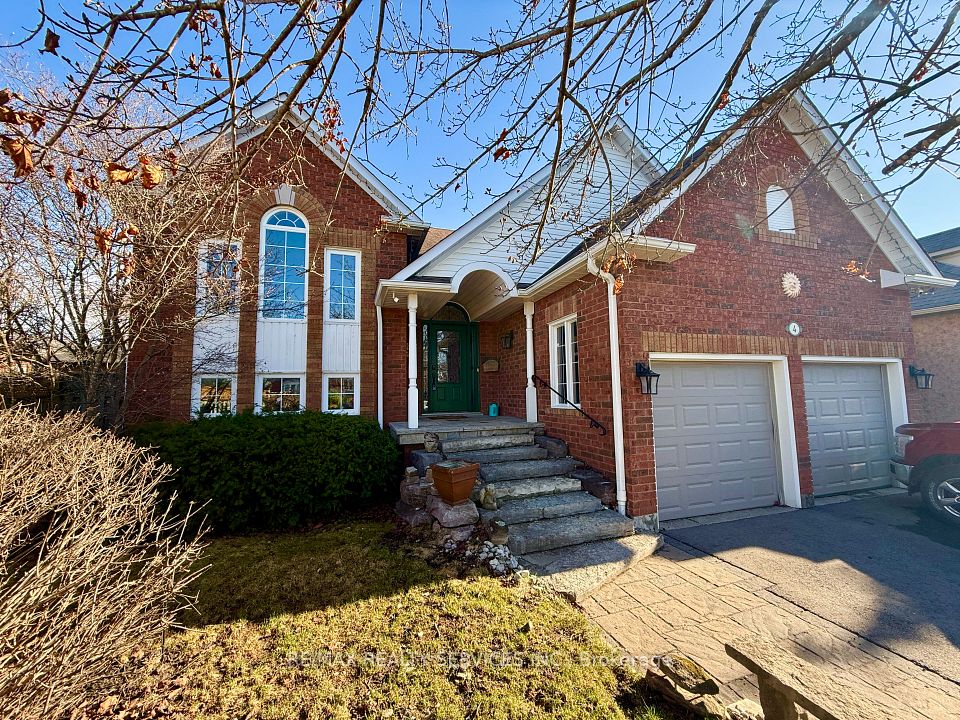 Detached at 4 Valleybrae Court, Caledon, ON L7C 1B8, Caledon