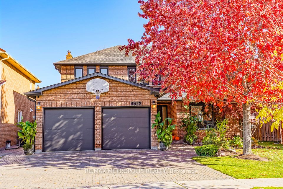 4392 Grassland Crescent, Mississauga, ON L5V 1E2 at 4392 Grassland Crescent, Mississauga, ON L5V 1E2, Mississauga, ON, L5V 1E2