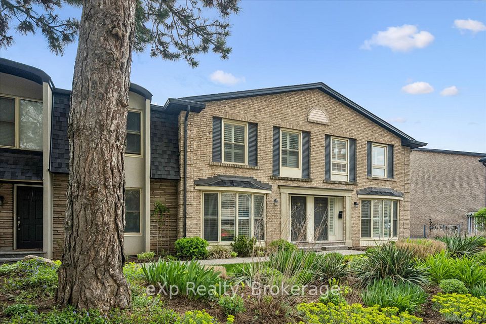 Condo Townhouse at 1418 Ghent Avenue, Burlington, ON L7S 1W8, Burlington