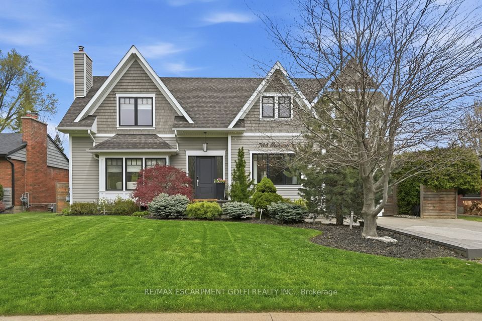 Detached at 735 George Street, Burlington, ON L7R 2V8, Burlington