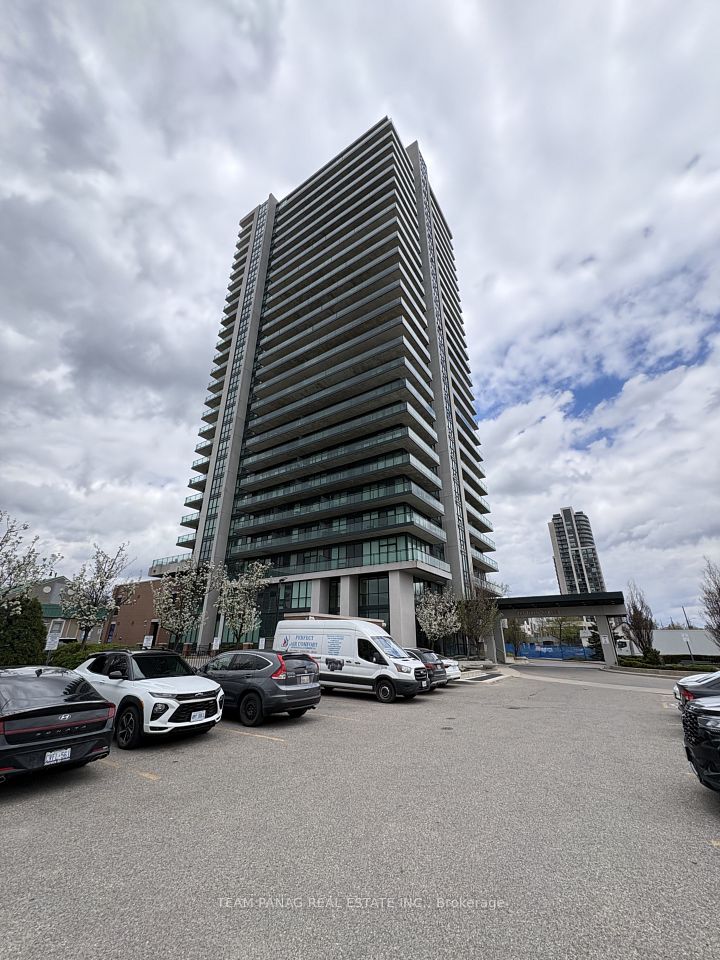Condo Apartment at 100 John Street 203, Brampton, ON L6N 2S8, Brampton
