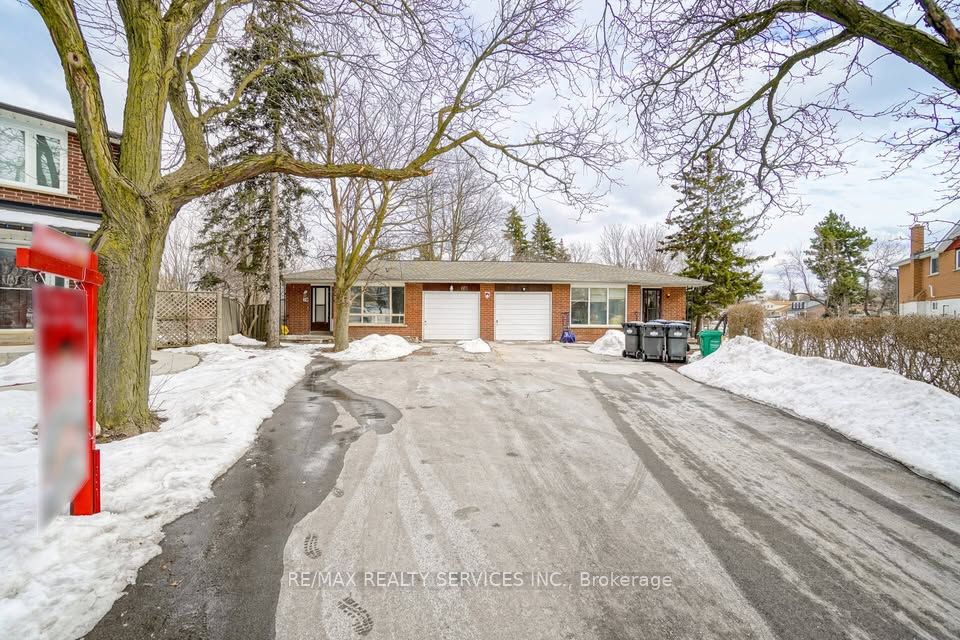 Semi-Detached  at 70 Montjoy Crescent, Brampton, ON L6S 3E7, Brampton