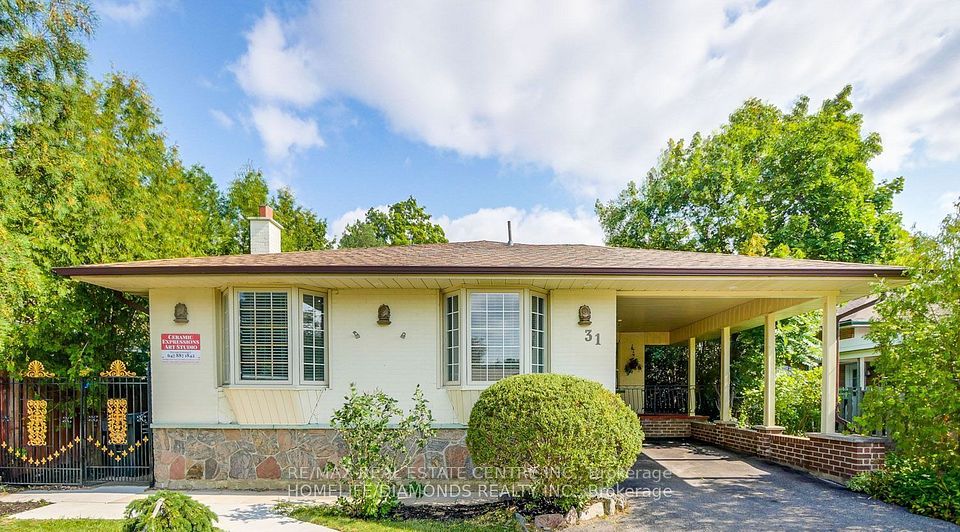 Detached at 31 Haslemere Avenue Basement, Brampton, ON L6W 2X3, Brampton