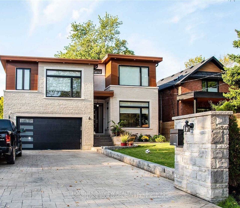 Detached at 11 walnut Crescent, Toronto W06, ON M8W 2Z9, Toronto W06