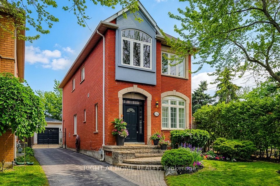 Detached at 2624 Castle Hill Crescent, Oakville, ON L6H 6J1, Oakville