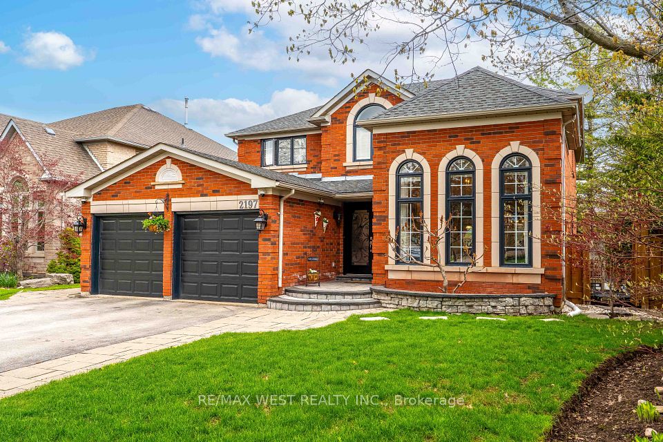 Detached at 2197 Shaftesbury Court, Oakville, ON L6H 6C6, Oakville
