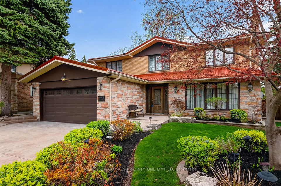 Detached at 1149 Spragg Court, Mississauga, ON L5C 2Z9, Mississauga