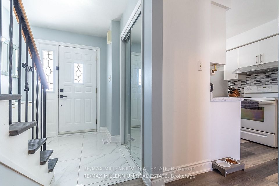 52 Village Court, Brampton, ON L6W 1A6 at 52 Village Court, Brampton, ON L6W 1A6, Brampton, ON, L6W 1A6
