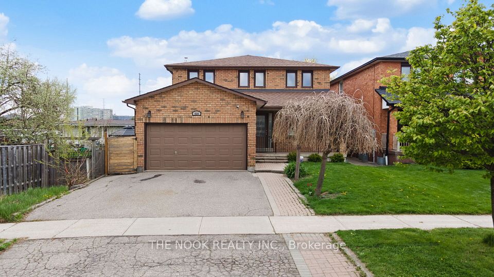 Detached at 938 Wetherby Lane, Mississauga, ON L4W 4S7, Mississauga