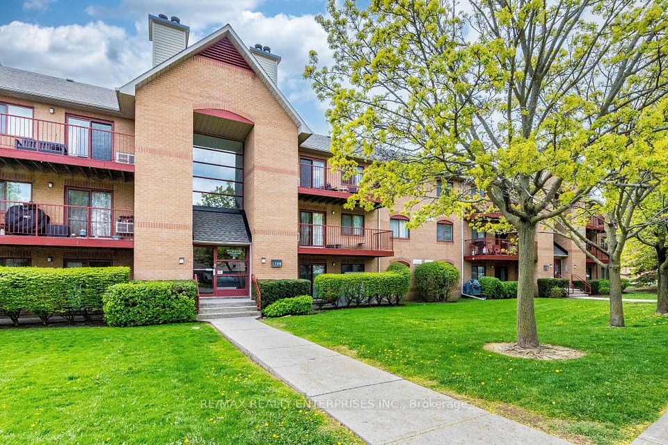 Condo Apartment at 1508 Pilgrims Way 832, Oakville, ON L6M 3H1, Oakville