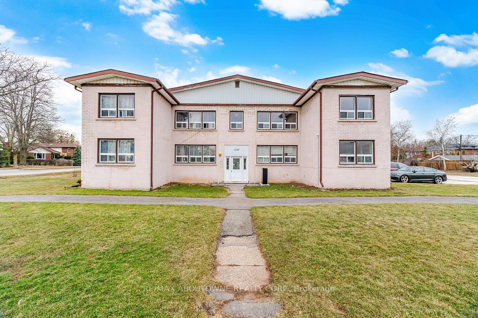 Other at 1047 Churchill Avenue E 5, Oakville, ON L6H 2A7, Oakville