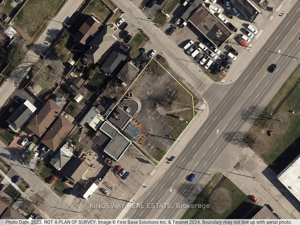 845 Lakeshore Road E, Mississauga, ON L5E 1C9