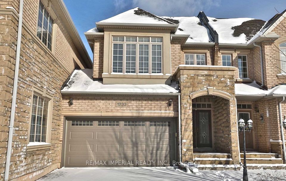 Att/Row/Townhouse at 1233 Agram Drive, Oakville, ON L6H 7P1, Oakville
