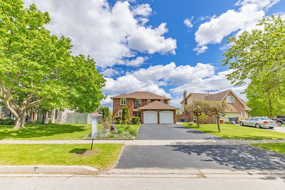 Detached at 1236 Fleet Street, Mississauga, ON L5H 3P5, Mississauga