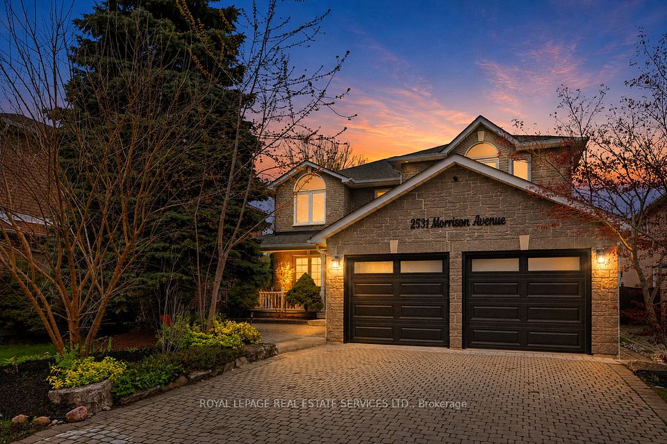 Detached at 2531 Morrison Avenue, Mississauga, ON L5C 3J6, Mississauga