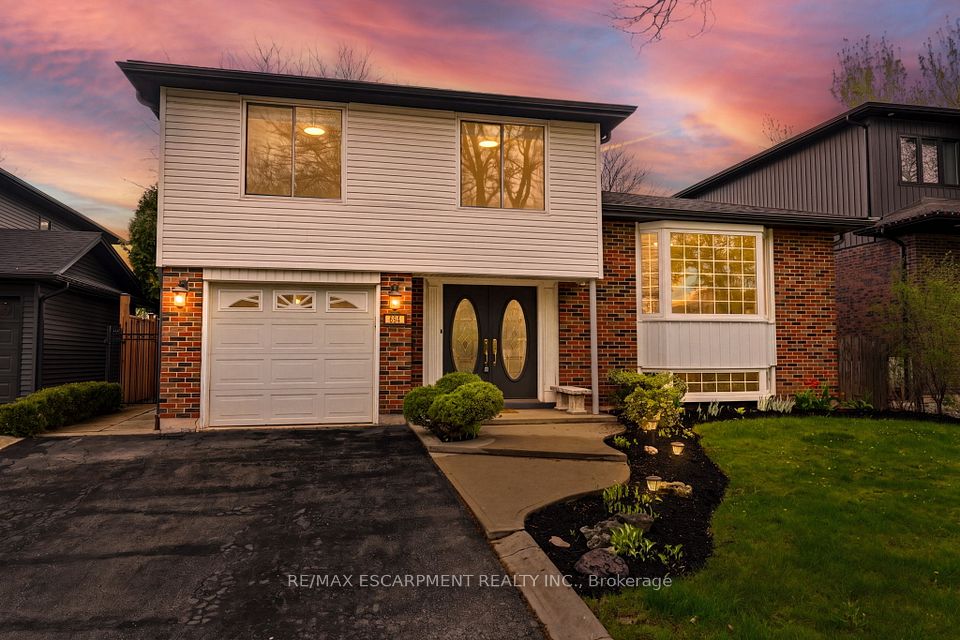 Detached at 694 Mullin Way, Burlington, ON L7L 4J7, Burlington