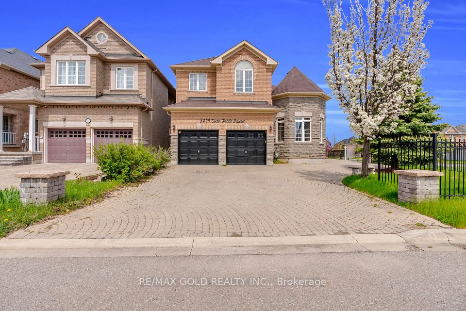 Detached at 5499 Doctor Peddle Crescent, Mississauga, ON L5M 0K7, Mississauga